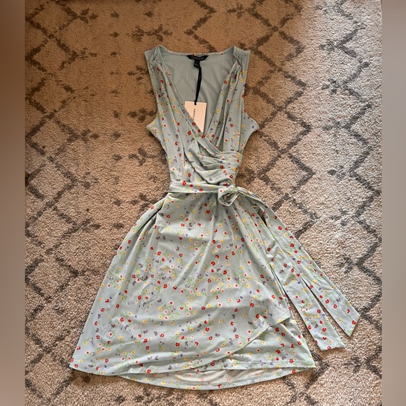 NWT!! 41 Hawthorn Wrap-Style Dress - Picture 9 of 9